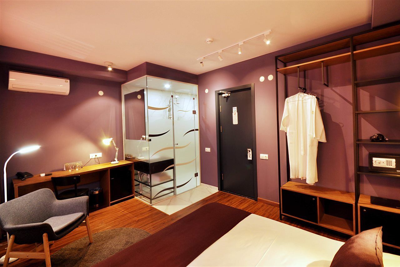 Elle Boutique 4*